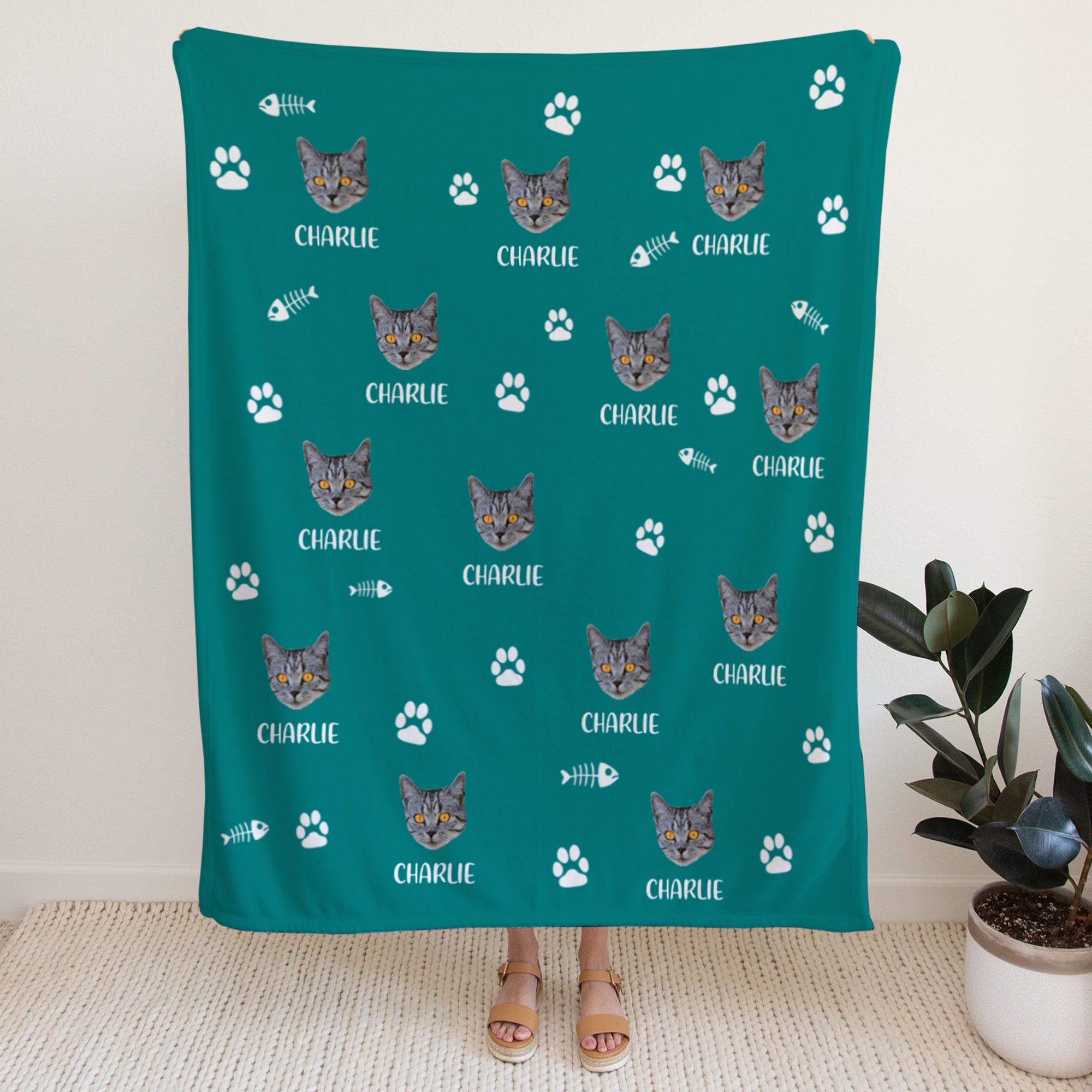 Pet Face Cutout Photo Cozy Fleece Blanket – 60 x 80